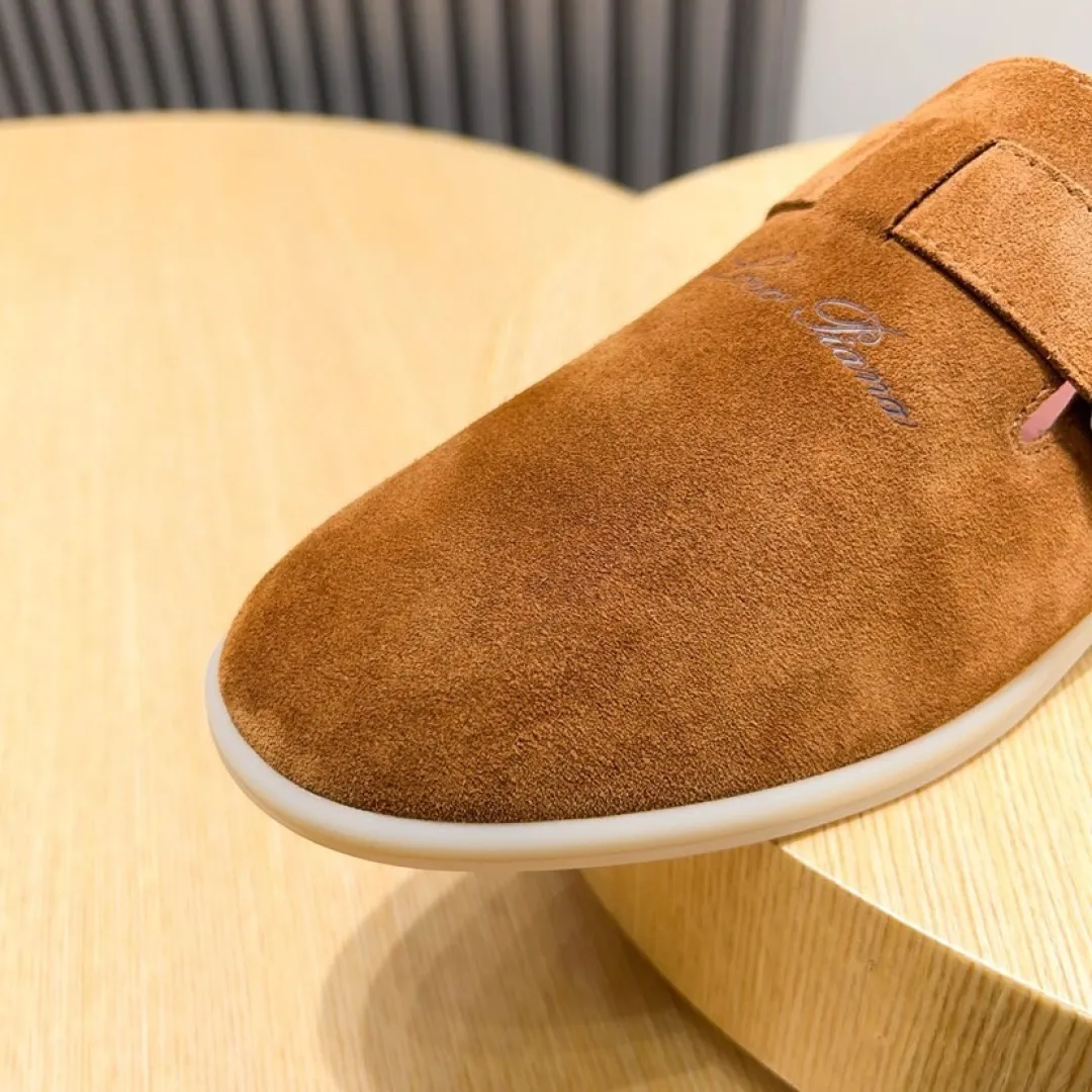 Factory price 420💰[loro piana] 2025 new moccasins, popular casual sneakers for street men. The shoes are made of first-layer suede leather uppers with rubber soles. They are classic. The complex craftsmanship and meticulous structure make the shoes light and soft, allowing you to walk comfortably and freely. Perfect for summer wear. Yardage: 38-45.